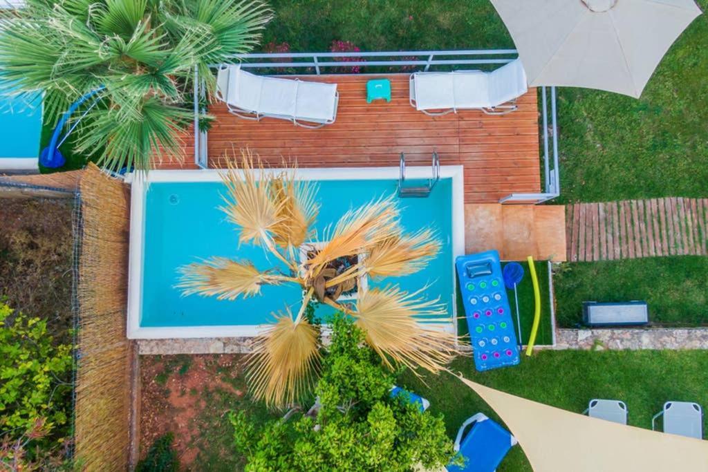 Villa House 1 *