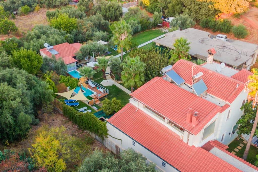 Villa House 1 *