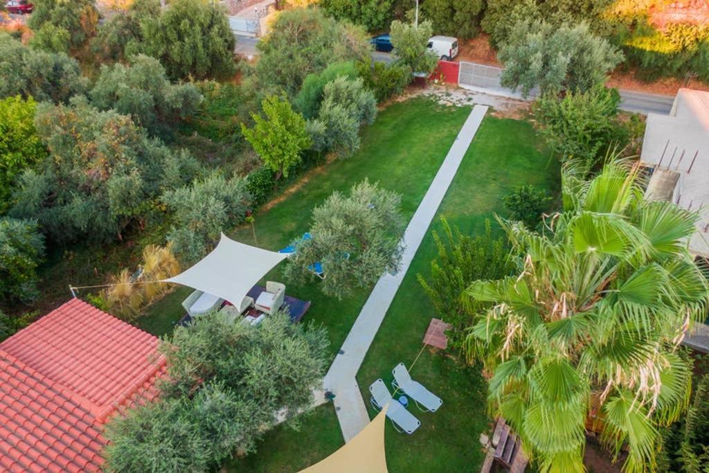 Villa House 1 *
