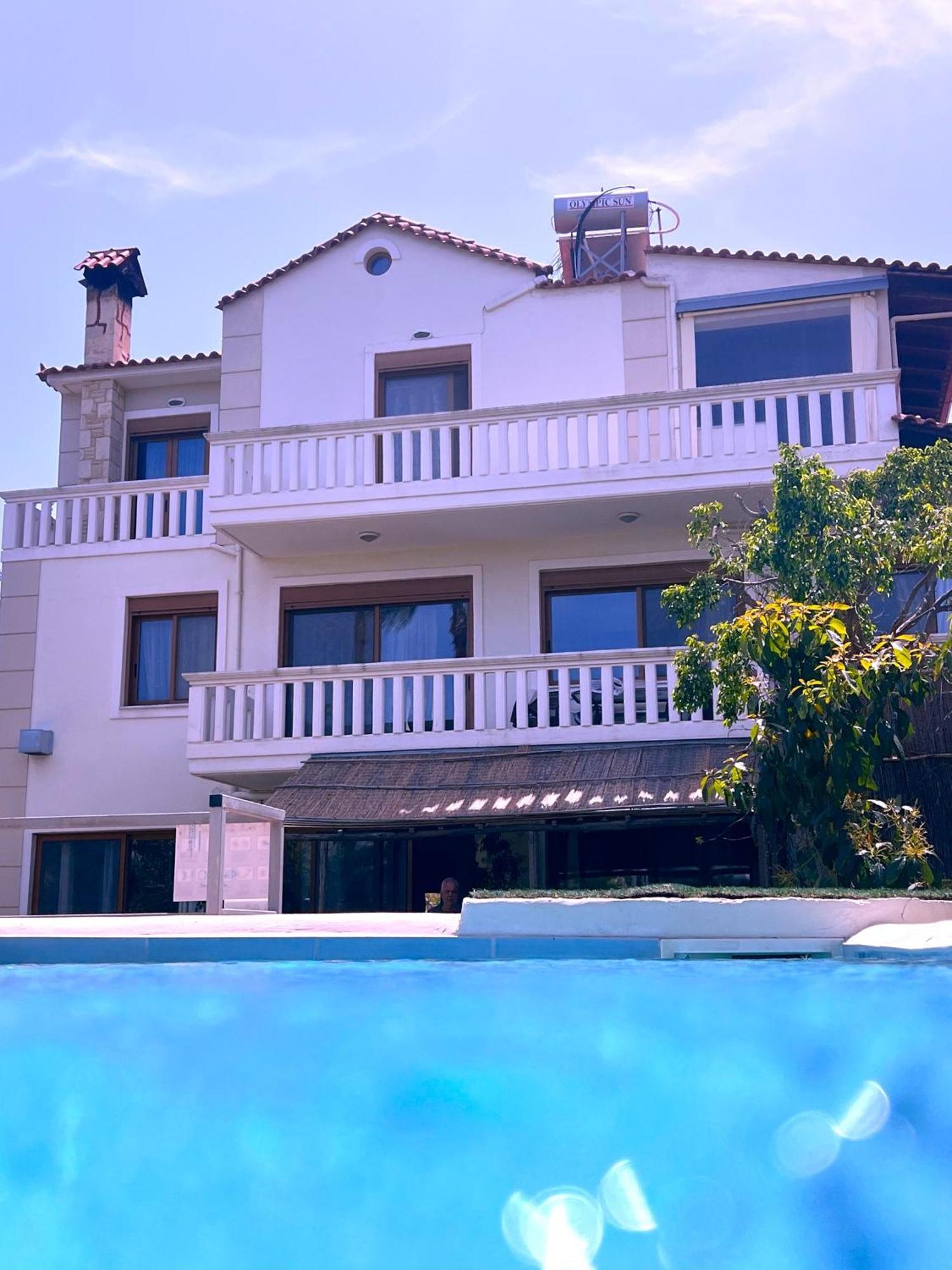 House 1 * Sfakianalion